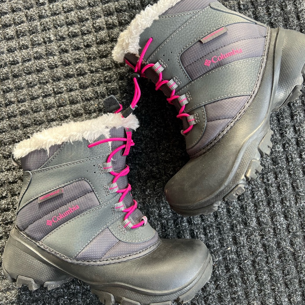 Columbia [Size:3] Snow Boots